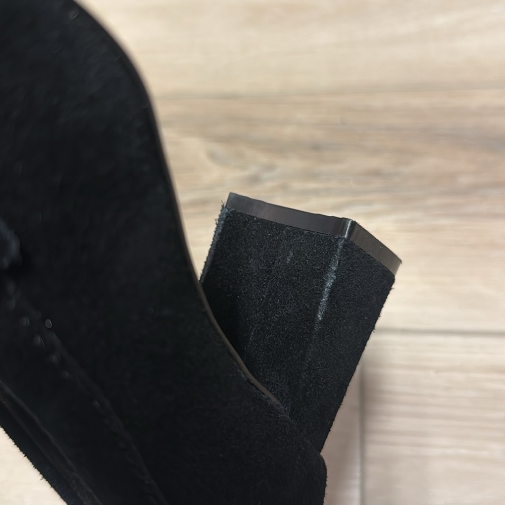 Boden| Like-New Black Suede Loafers with Gold Accent Women’s Size 38 - Picture 8 of 8